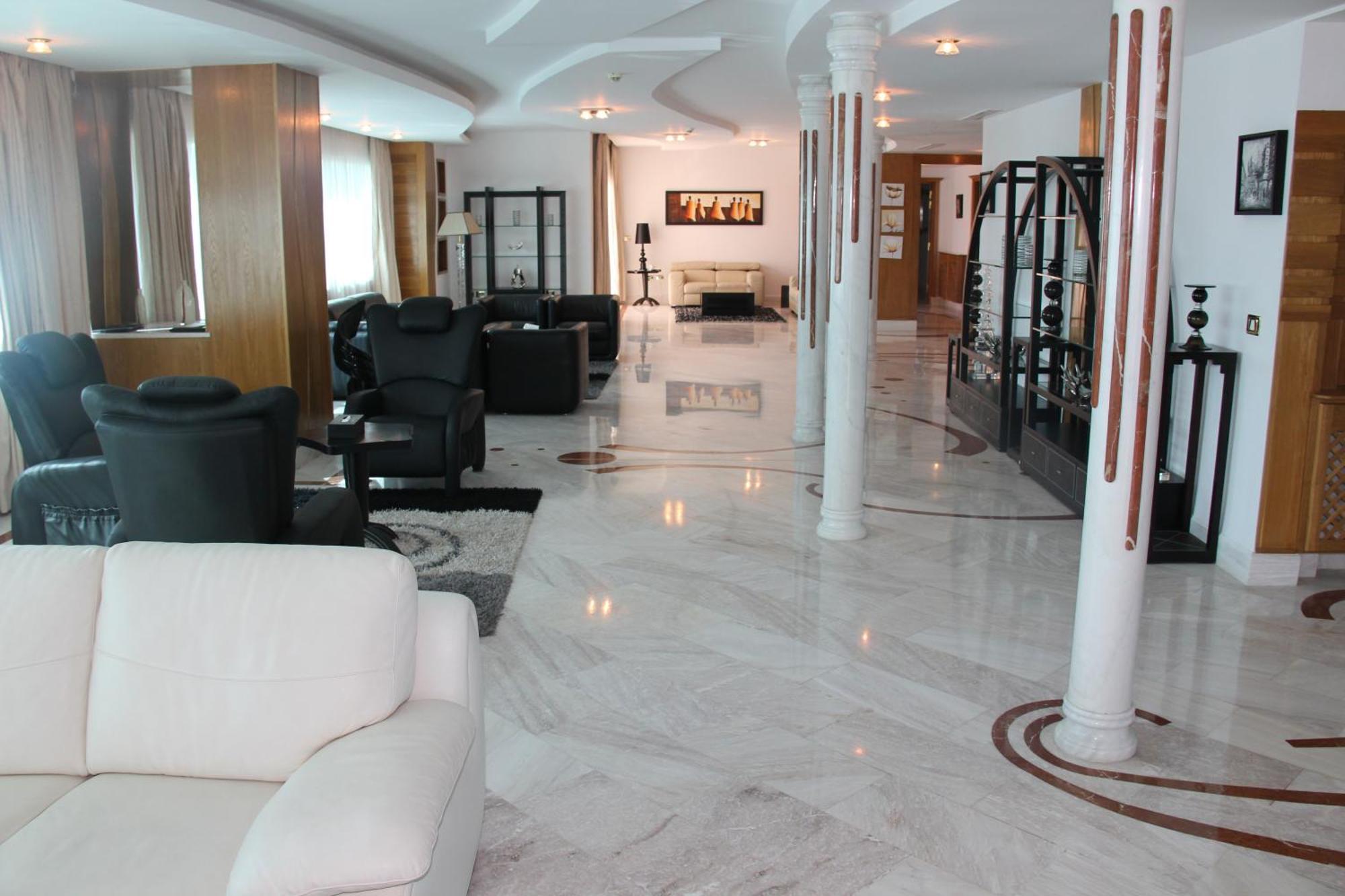 The Penthouse Suites Hotel Ariana Esterno foto