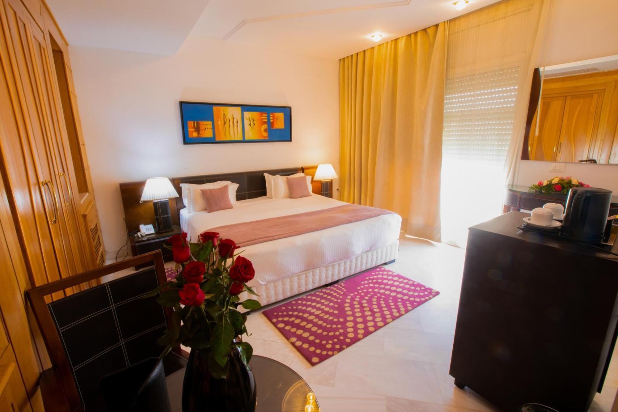 The Penthouse Suites Hotel Ariana Esterno foto