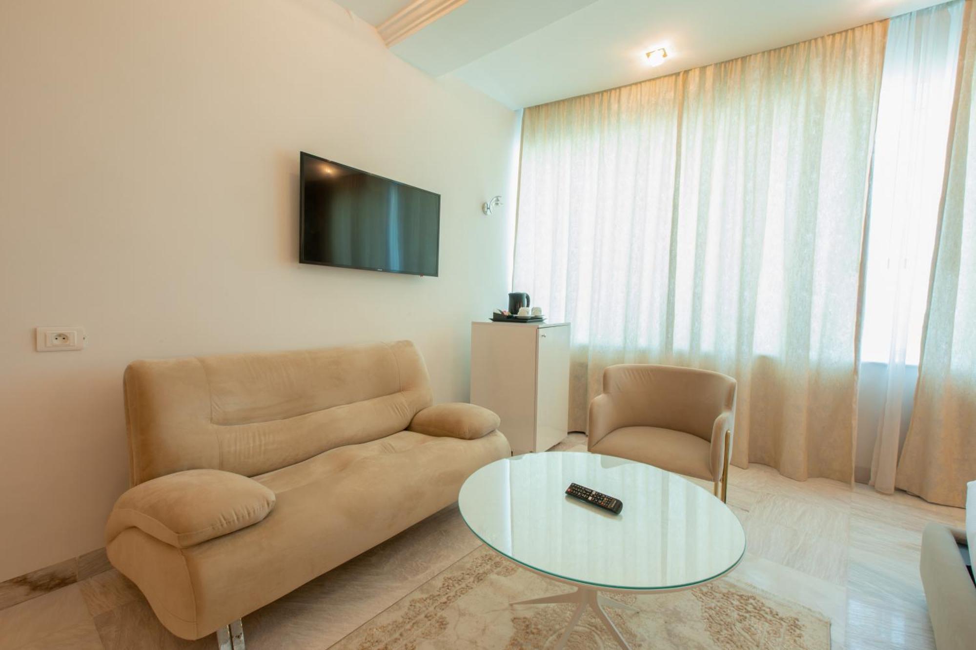 The Penthouse Suites Hotel Ariana Esterno foto